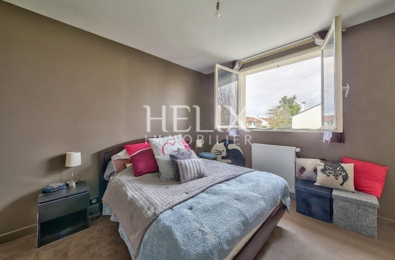 Maison - 190 m² - 8 pièces