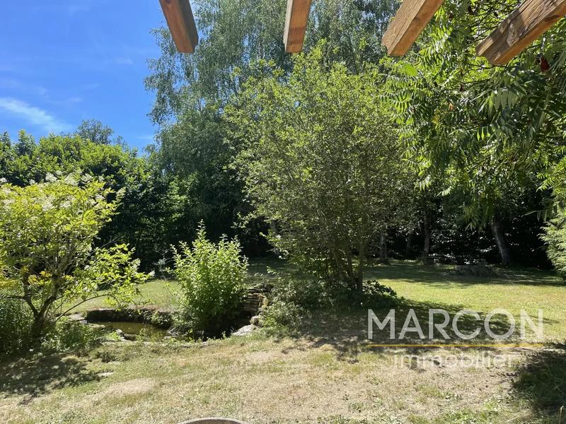 Maison - 208 m² - 7 pièces