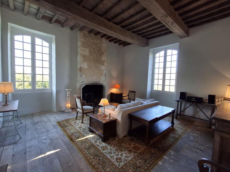 Maison traditionnelle - 202 m² - 7 pièces