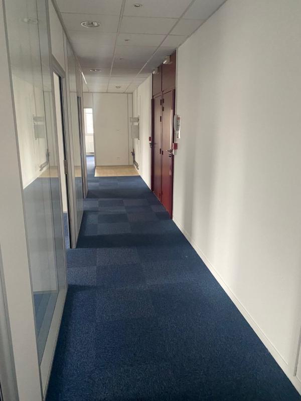 Bureau - 186 m²