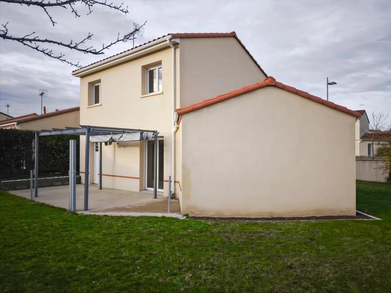 Maison - 80 m² - 4 pièces