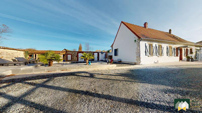 Maison ancienne - 193 m² - 7 pièces