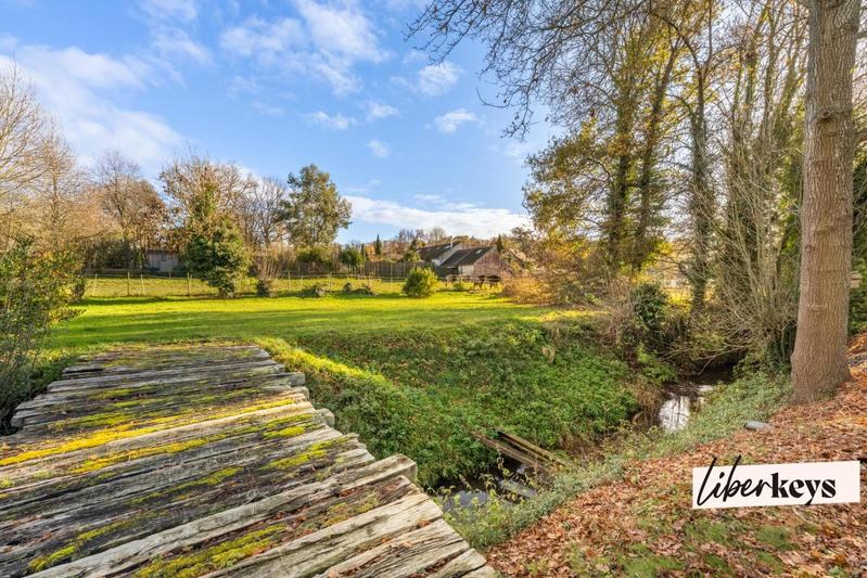 Propriété - 220 m² - 8 pièces