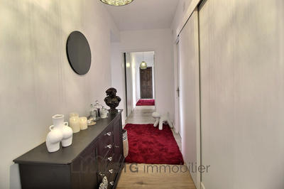 Appartement - 80 m² - 3 pièces