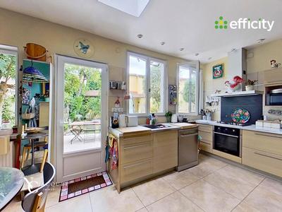 Maison - 184 m² - 6 pièces