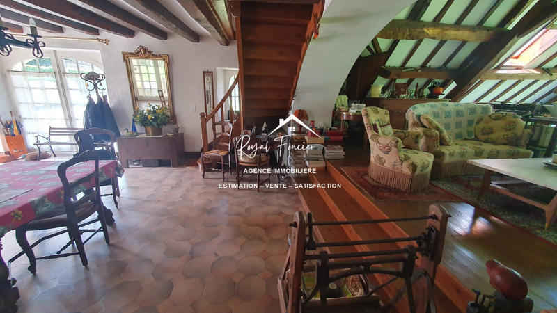 Maison ancienne - 250 m² - 11 pièces