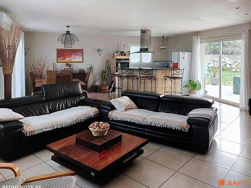 Maison - 120 m² - 6 pièces