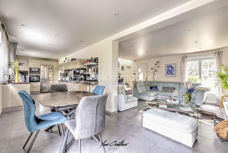 Maison - 110 m² - 5 pièces