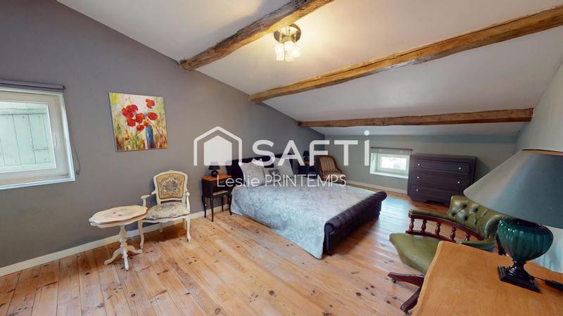 Maison - 200 m² - 6 pièces