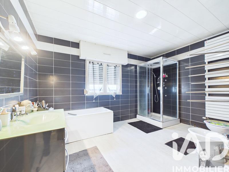 Maison - 153 m² - 7 pièces