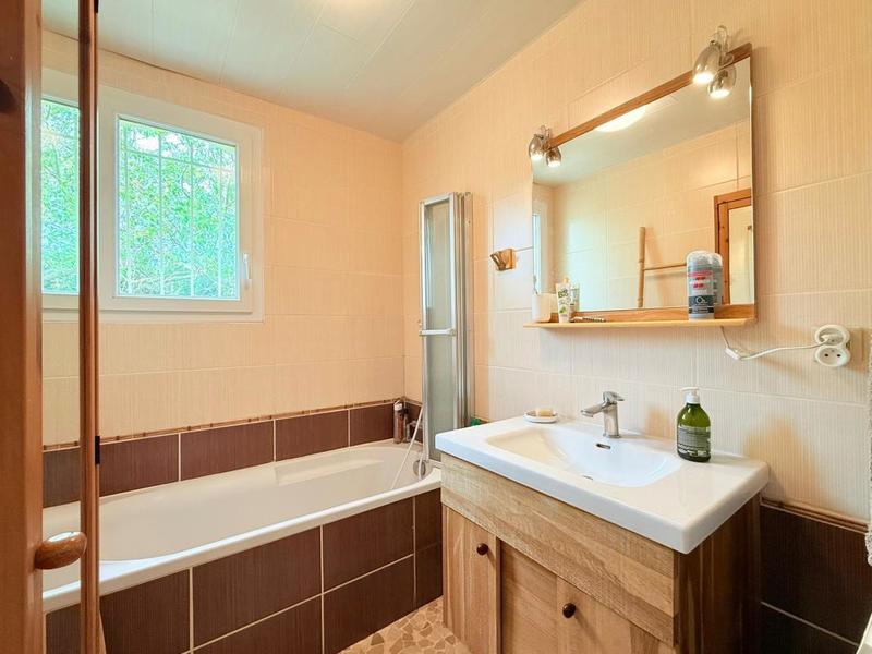 Maison - 80 m² - 5 pièces