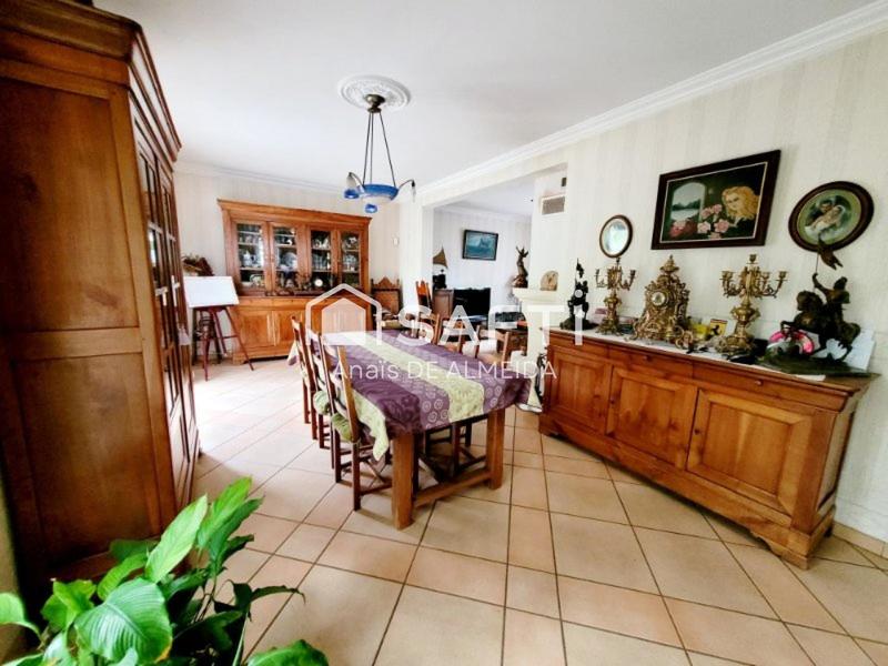 Maison - 170 m² - 7 pièces