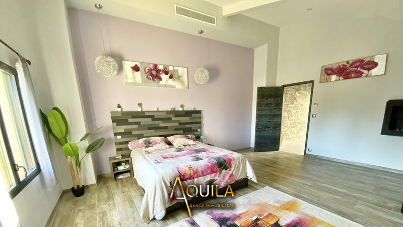 Maison de village - 257 m² - 7 pièces