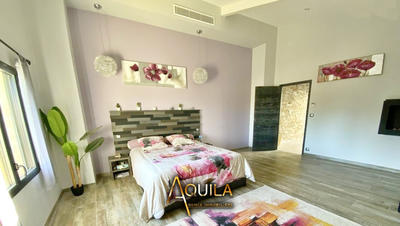 Maison de village - 257 m² - 7 pièces