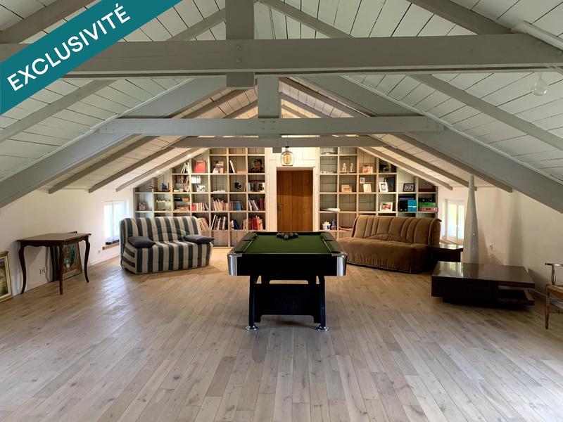 Maison - 310 m² - 7 pièces