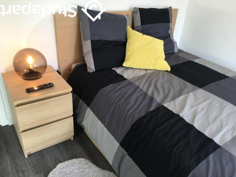 Chambre - 9 m² - 1 pièce