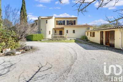 Maison - 270 m² - 10 pièces