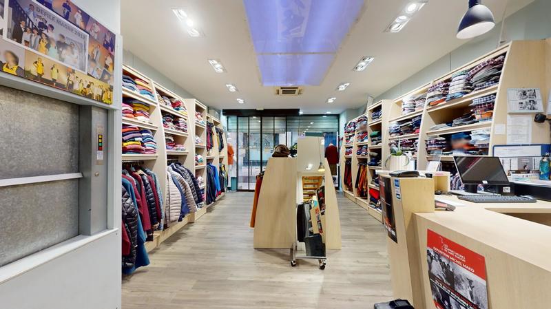 Local commercial - 270 m² - 7 pièces