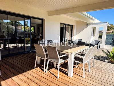 Maison - 130 m² - 4 pièces