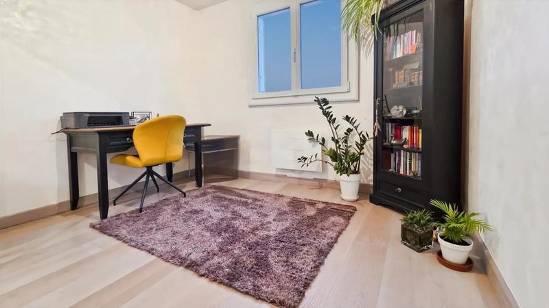 Appartement - 83 m² - 4 pièces