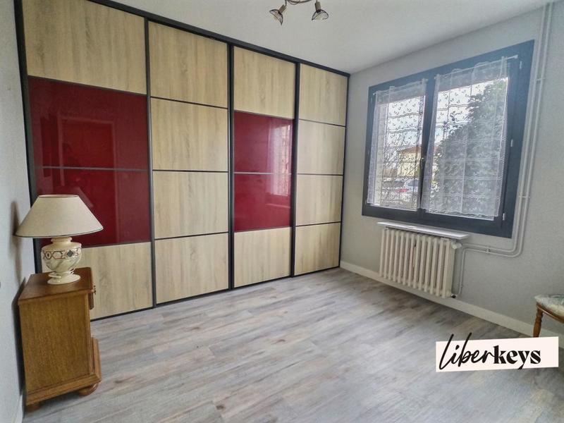 Maison - 93 m² - 5 pièces