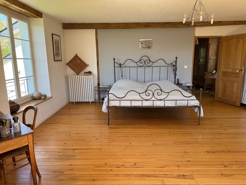 Maison - 445 m² - 10 pièces