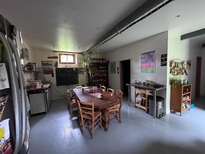 Propriété - 280 m² - 9 pièces