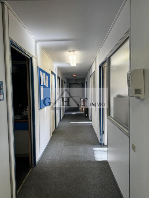 Entrepôt - 2 260 m²