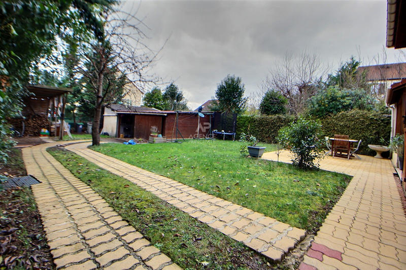 Maison - 136 m² - 5 pièces