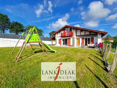 Maison - 164 m² - 5 pièces