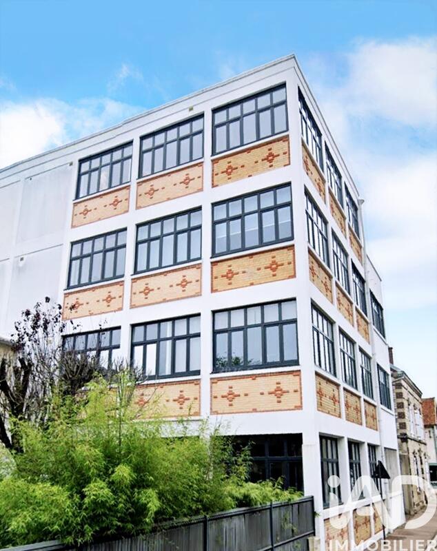 Loft - 99 m² - 5 pièces