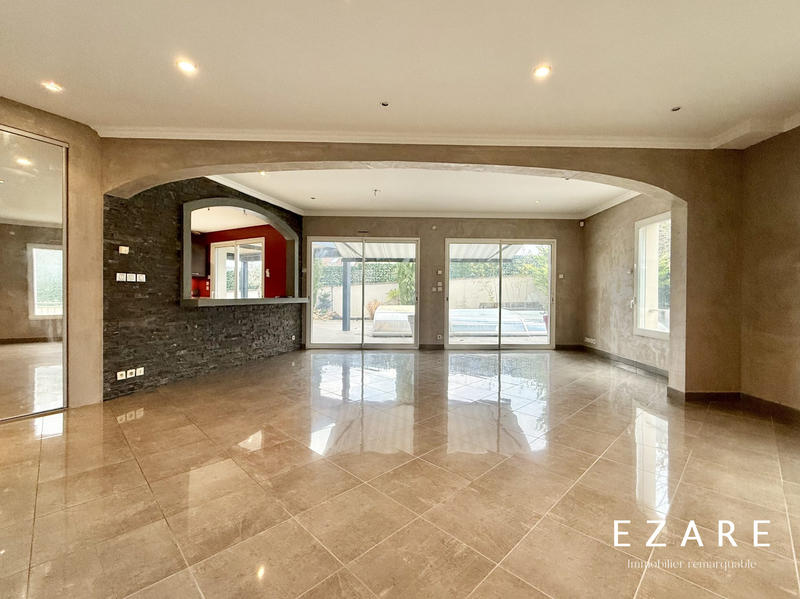 Maison - 165 m² - 7 pièces