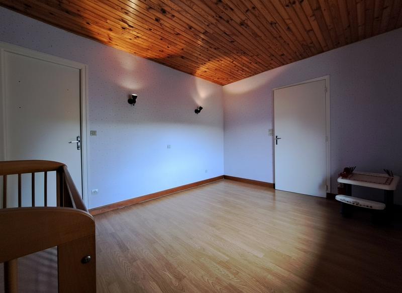 Maison - 213 m² - 8 pièces