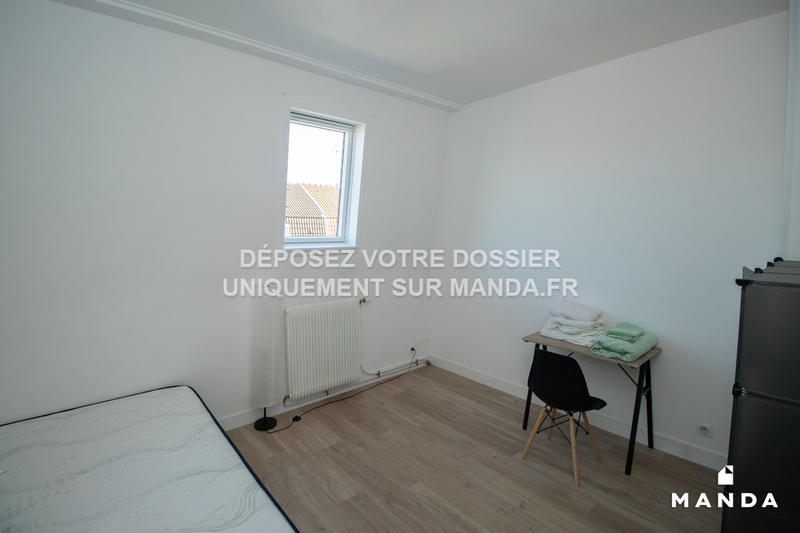 Chambre - 10 m² - 5 pièces