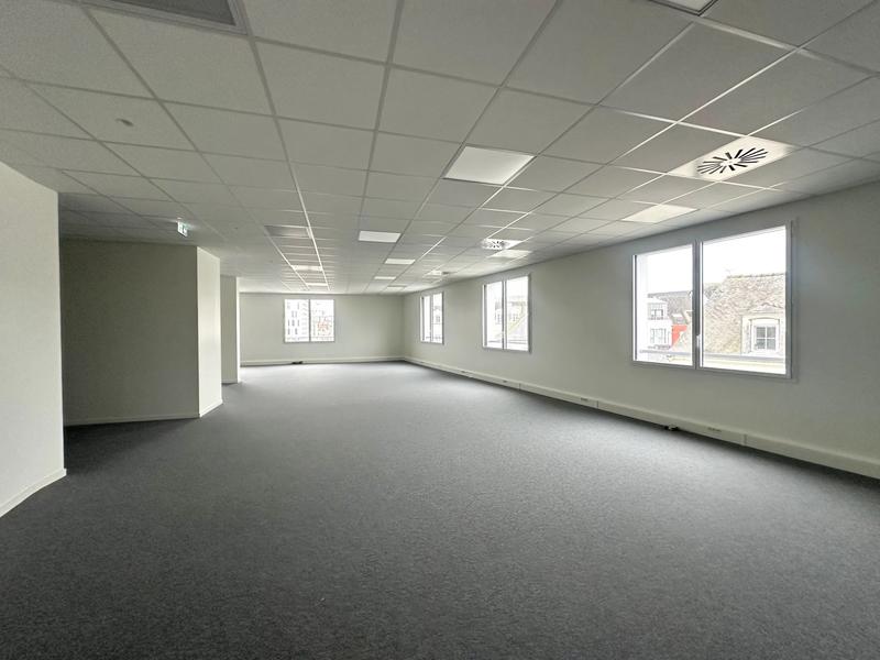 Bureau - 135 m²