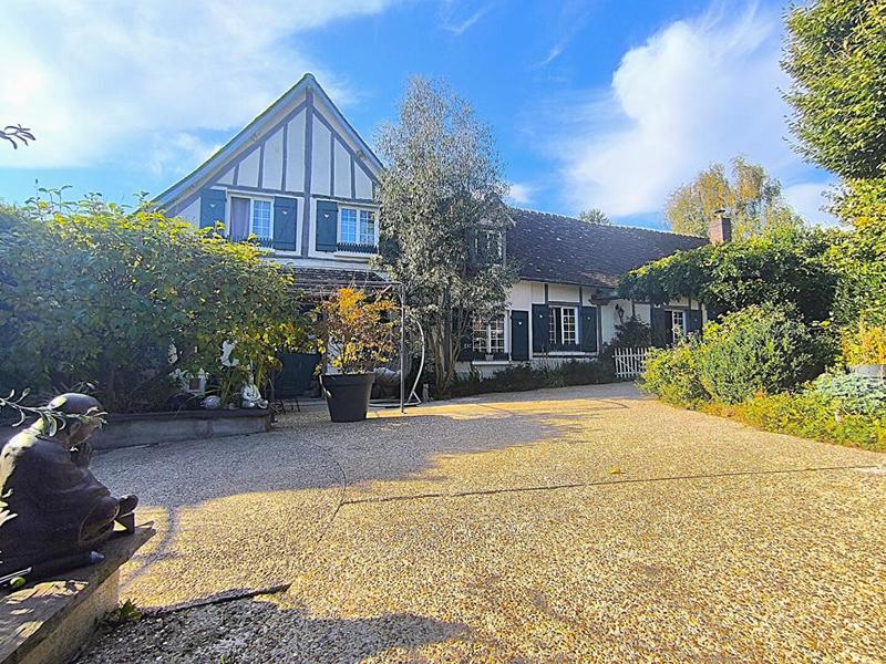 Maison - 249 m² - 7 pièces