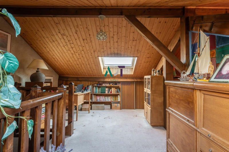 Maison - 187 m² - 8 pièces