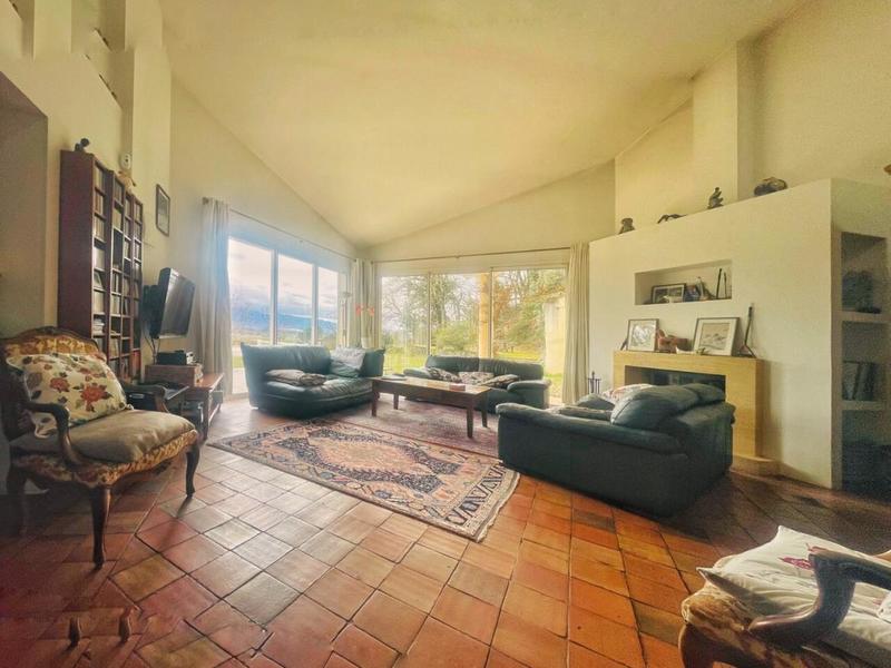 Maison en pierre - 203 m² - 6 pièces