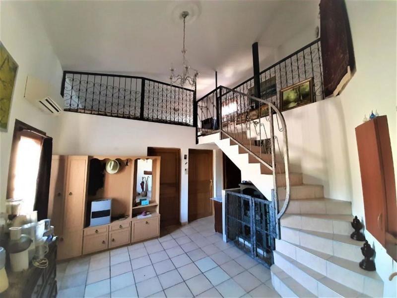 Propriété - 300 m² - 10 pièces