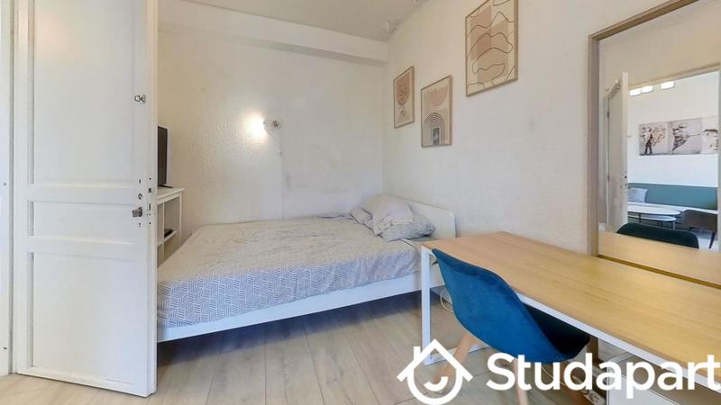 Chambre - 10 m² - 1 pièce