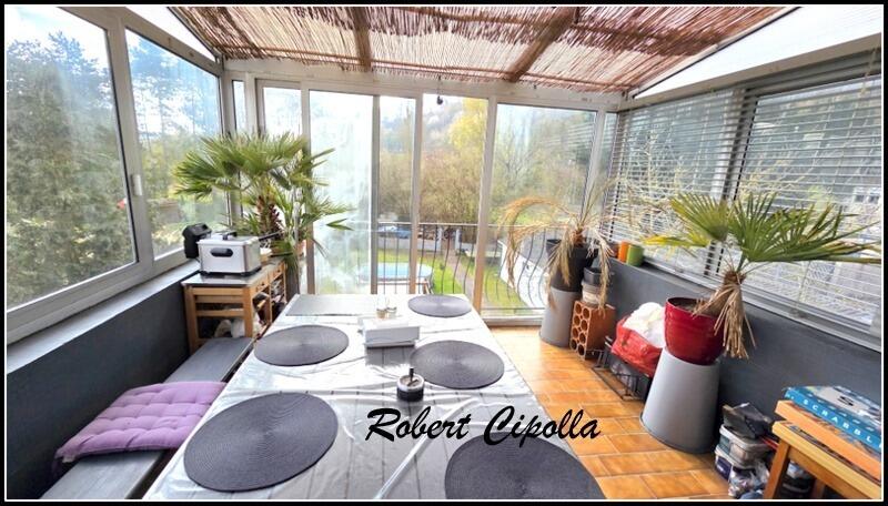 Immeuble - 211 m² - 10 pièces