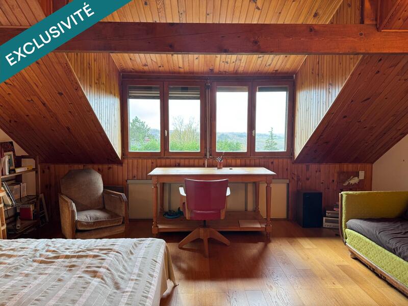 Maison - 198 m² - 8 pièces