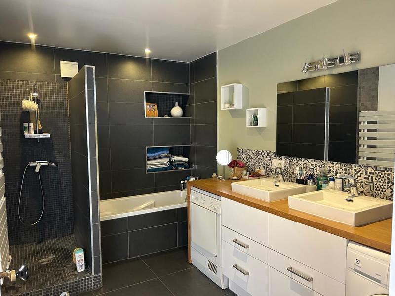 Duplex - 182 m² - 6 pièces