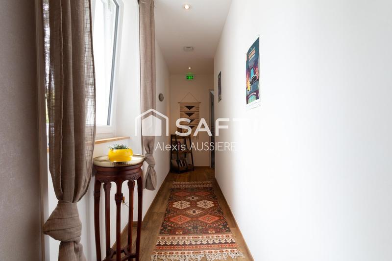 Maison - 384 m² - 12 pièces