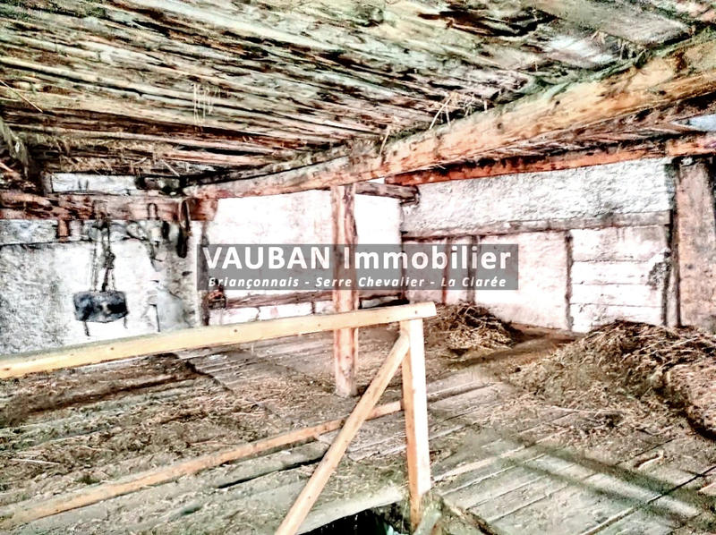 Maison - 380 m² - 3 pièces