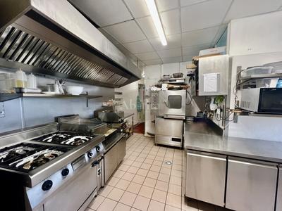 Local commercial - 100 m² - 2 pièces