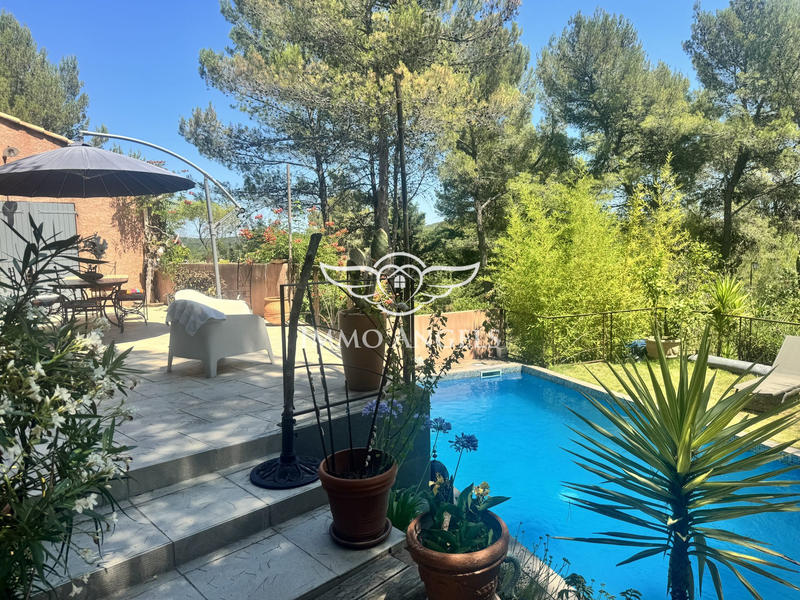 Villa - 210 m² - 7 pièces