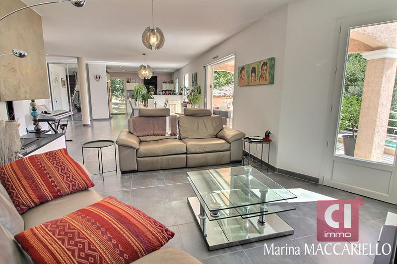 Maison - 150 m² - 5 pièces