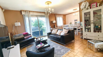 Maison - 93 m² - 5 pièces