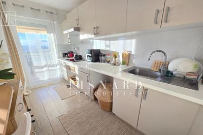 Appartement - 79 m² - 4 pièces